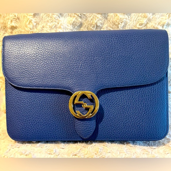 GUCCI AUTHENTIC CALFSKIN PERIWINKLE BLUE INTERLOCKING GG CHAIN SHOULDER BAG.NWOT - Picture 1 of 16